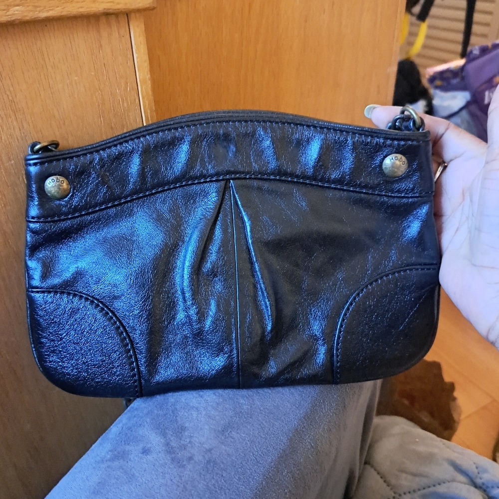 HOBO INTERNATIONAL BLACK LEATHER CROSSBODY BAG AND BRASS LONG CHAIN STRAP